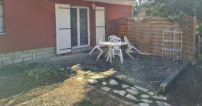 T1 du FORT en rez-de-chaussée de villa avec jardin à 5mn de toutes les commodités